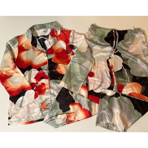 Natori Floral Long Sleeve Satin Pajama Lounge Set M NWT